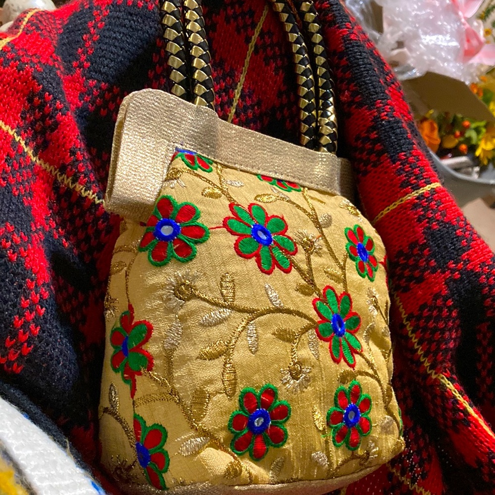Embroidered Floral Gold small Tote Bag - Picture 1 of 6